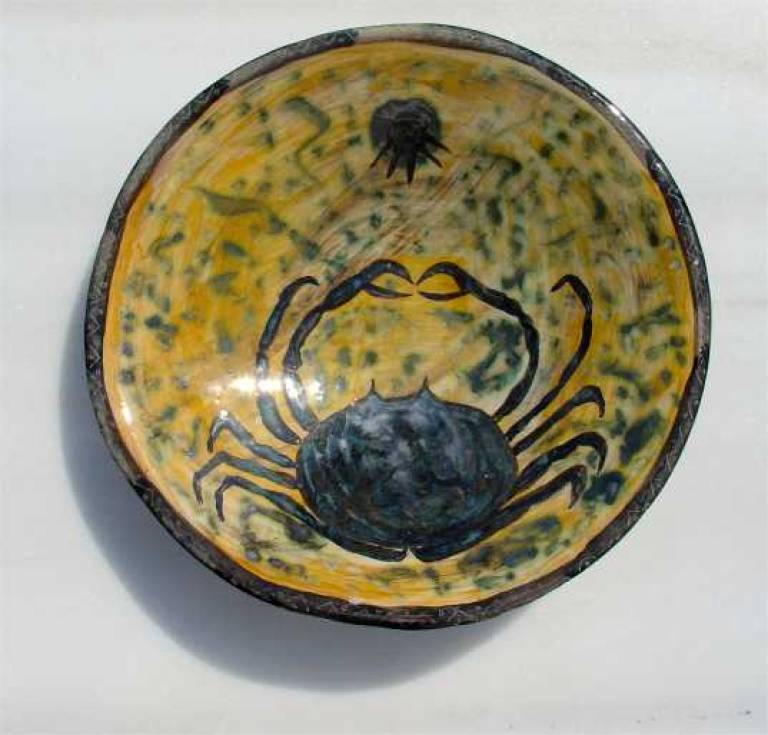 Bowl: crab, sun and sand - Morag MacInnes