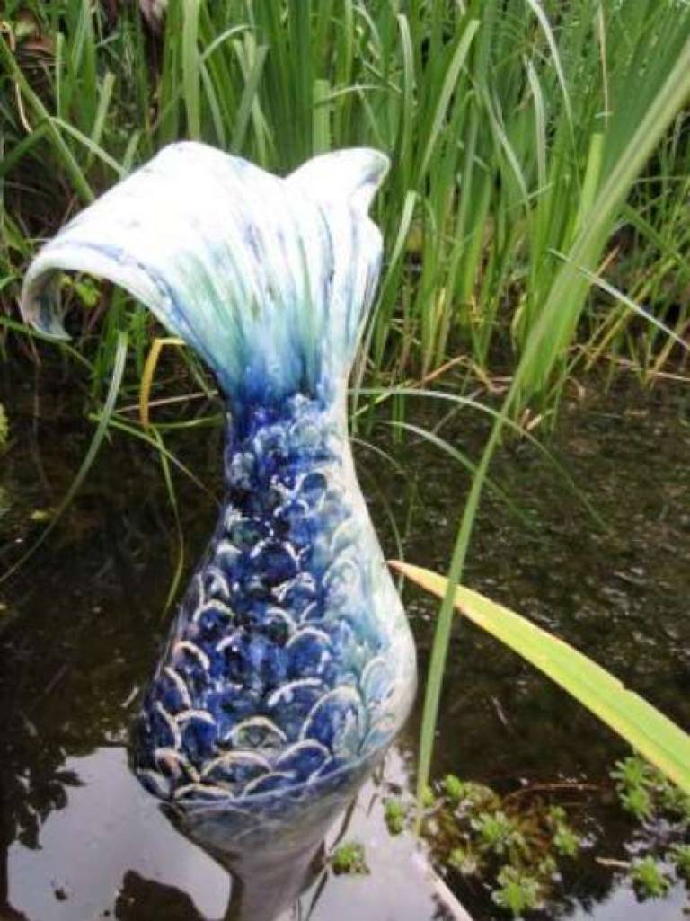 Large Fish Tail pond sculpture IV - Diana Tonnison