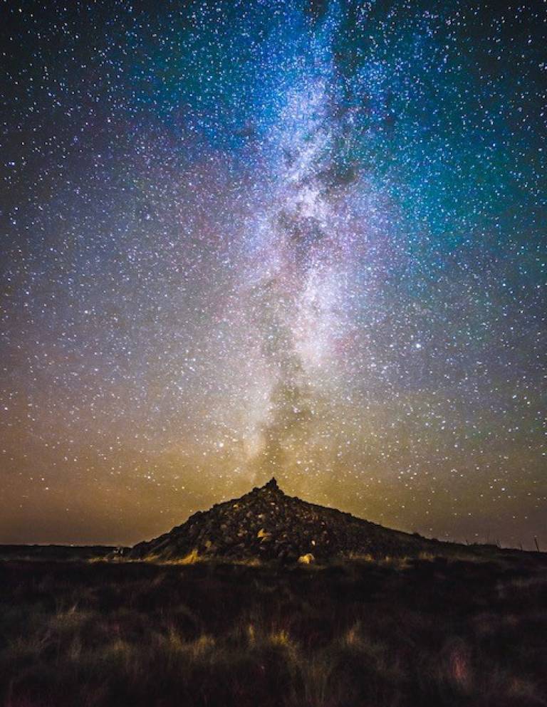 Simon White - Cairn o Mount