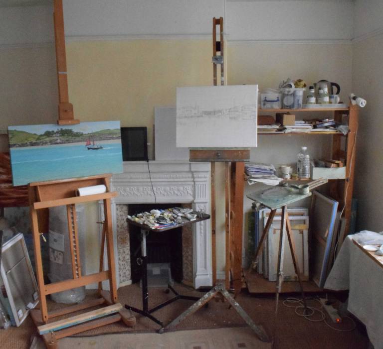 Profile Picture (please click for images of studio and paints used) - Ian Fifield