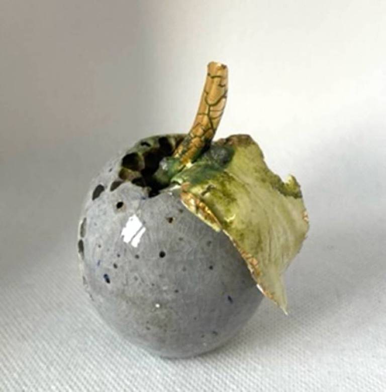 Remon Jephcott - Apple Grey with Leaf