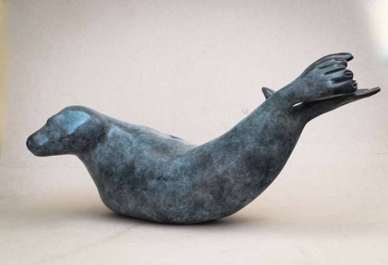 Large Playful Seal, edn: 19 - Robin Bouttell Bronzes