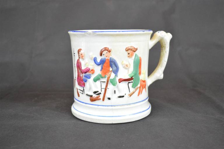 Pearlware Friends Mug with Internal Frog - Unknown