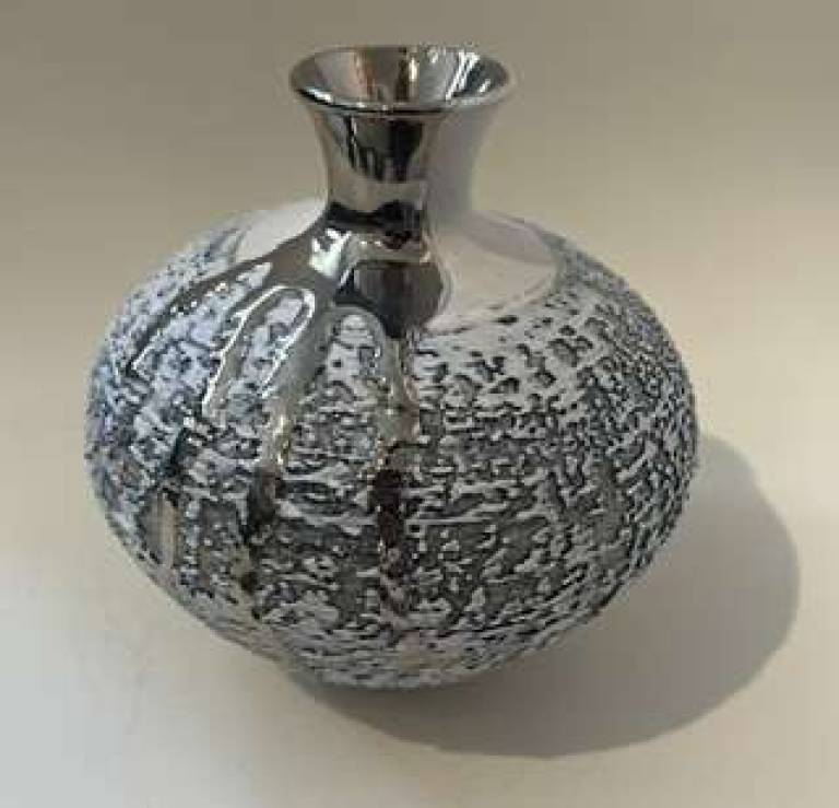 Textured vase with Platinum lustre - Alex McCarthy