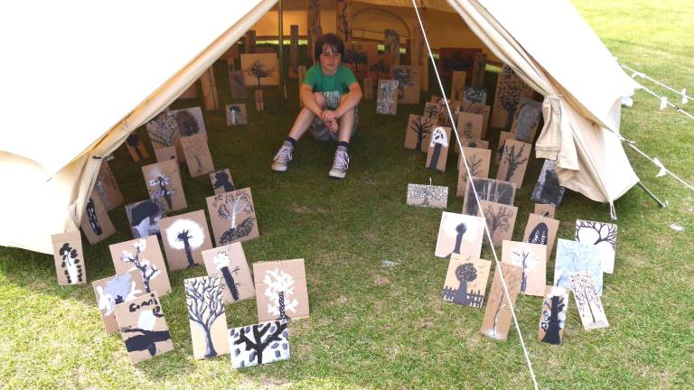 Forest Tent collaboration with Jane Heather and community - Janey Hagger