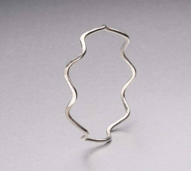 Duibhne Gough - wavy silver bangle