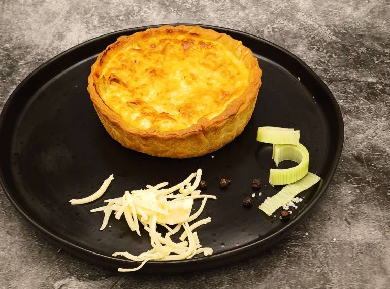 CHEDDAR & LEEK - Penny's Pies