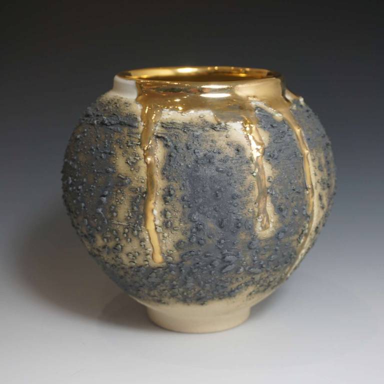 Textured Moon Jar With Gold Lustre