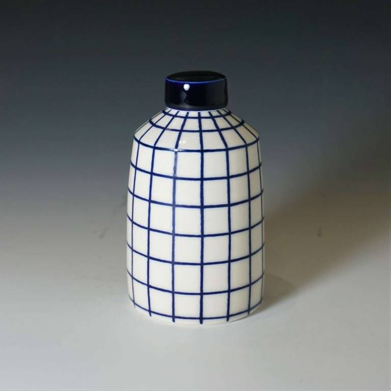 Small Straight Grid Lines Ginger Jar