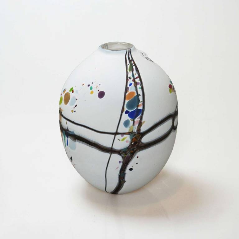 Medium Closed Pebble