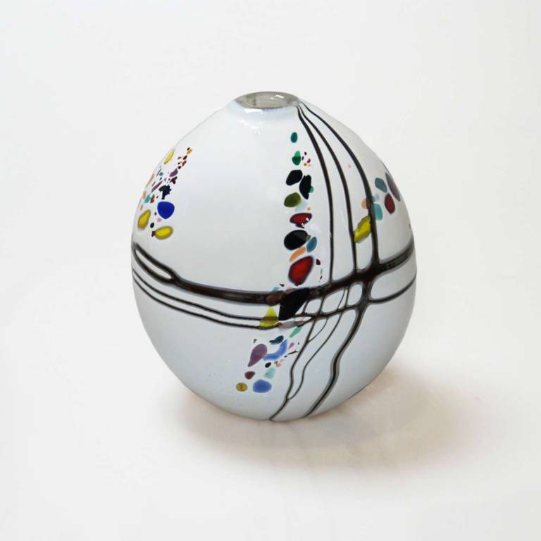 Medium Closed Pebble