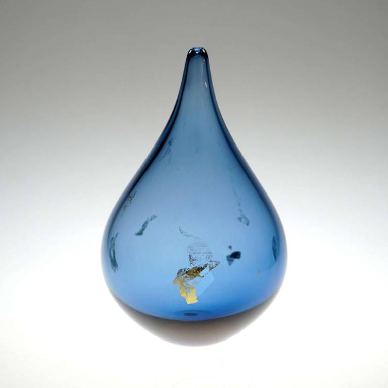 Small Dew Drop with 23.5 Carat Gold