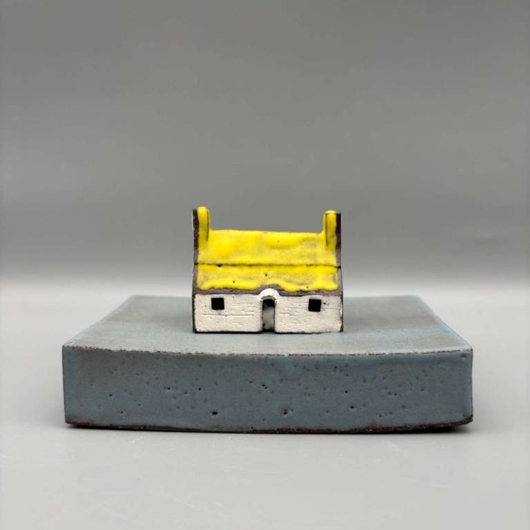 Bothy on Solid Plinth Yellow Roof